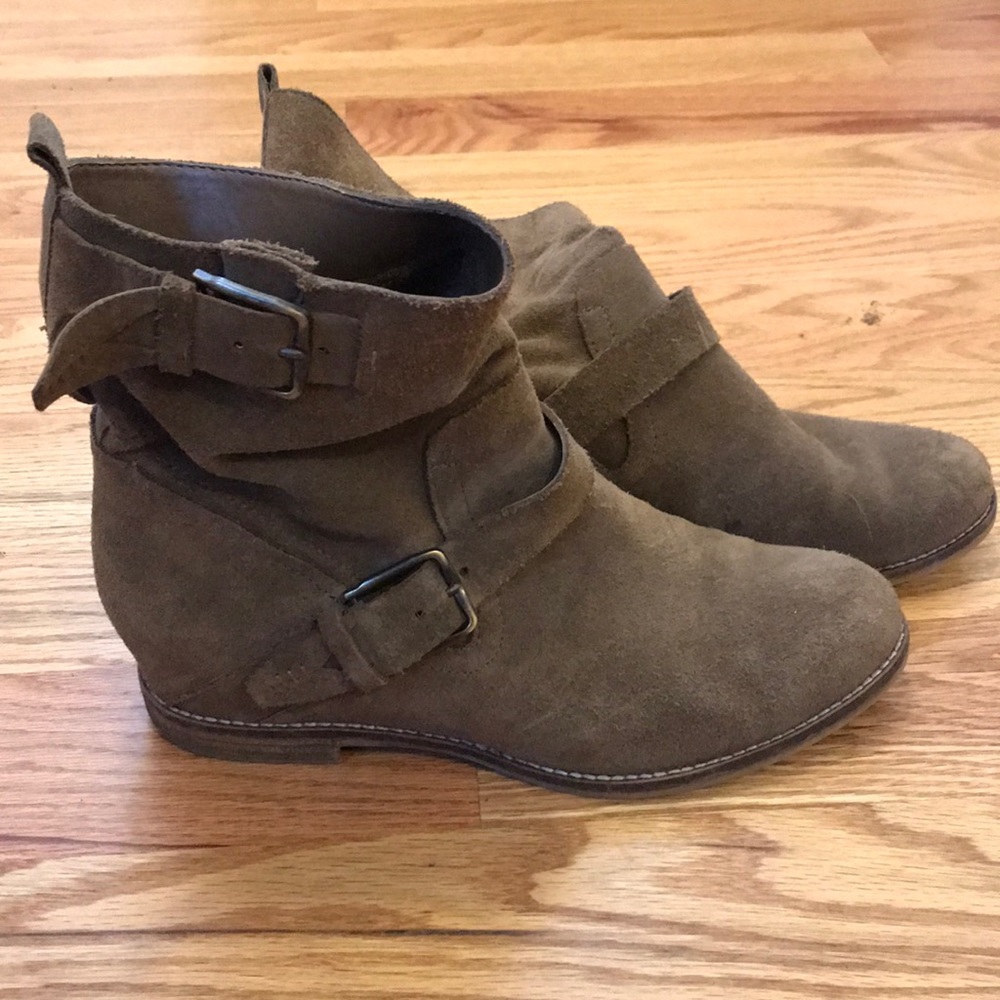 Dolce Vita suede booties